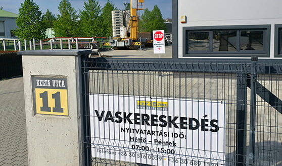 Vaskereskedésünk megnyitott!